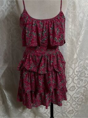 Floral print tiered (layered midi dress size s